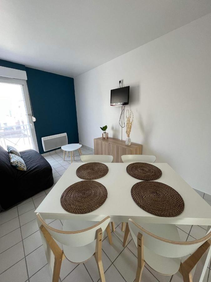 Anselme, F2 Duplex Avec Cour Commune Et Proche De La Mer ,2 Ver-sur-Mer Esterno foto